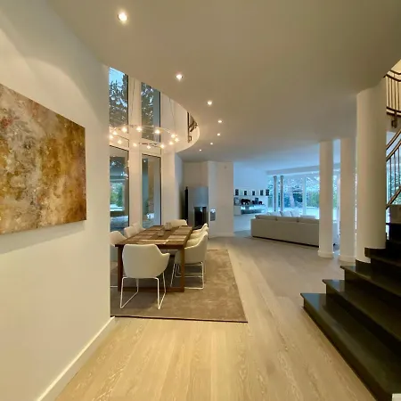 Vincent Im Park, Nahe Messe, Hannover Und Hildesheim *