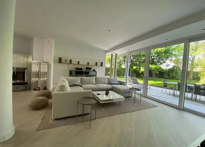 Vincent Im Park, Nahe Messe, Hannover Und Hildesheim